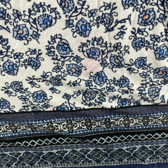 Daniel Rainn Top Women Sz S Blue Floral Boho Stretch Lace Trim Neck Short Sleeve - Picture 6 of 12